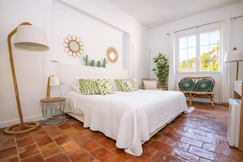 Hotel De La Plage Mahogany