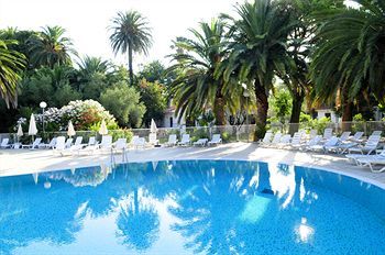 Domaine Du Mas Blanc