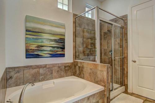 Cinnamon Shore- The Love Shack 116 St