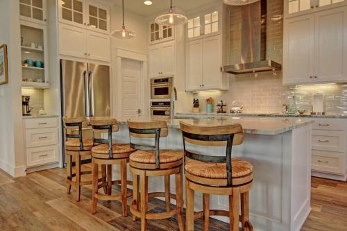 Cinnamon Shore- Seaside Dream 157 Se