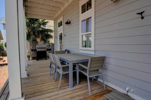 Cinnamon Shore- Lollygag 107 St