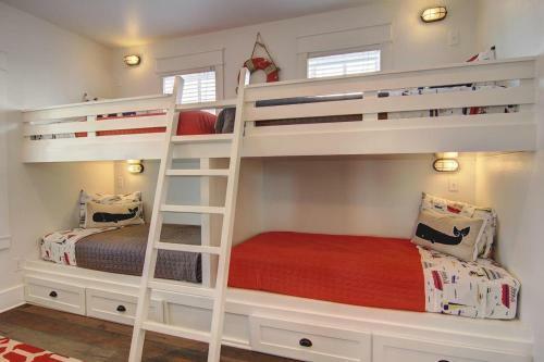Cinnamon Shore- Lollygag 107 St
