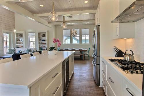 Cinnamon Shore- La Ola 261 Be