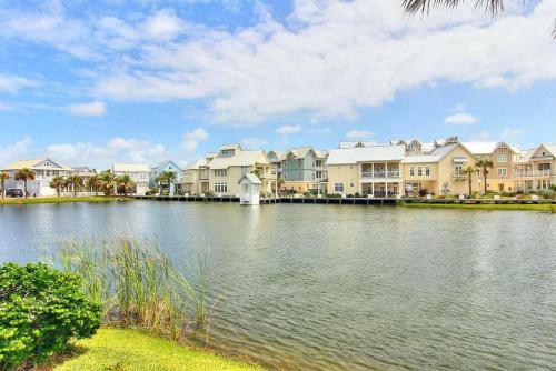 Cinnamon Shore- The Sunflower 163 Be