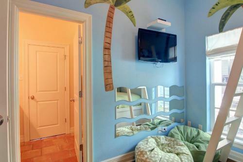 Cinnamon Shore- The Sunflower 163 Be