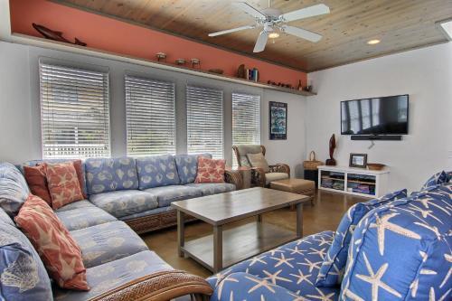 Dolphin Cove 68vw Home