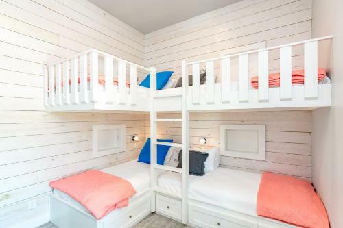 Sea Rocket Holiday Home 120