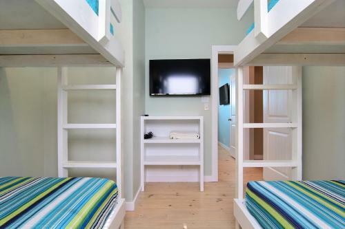 Pelicans Landing - Four Bedroom Home