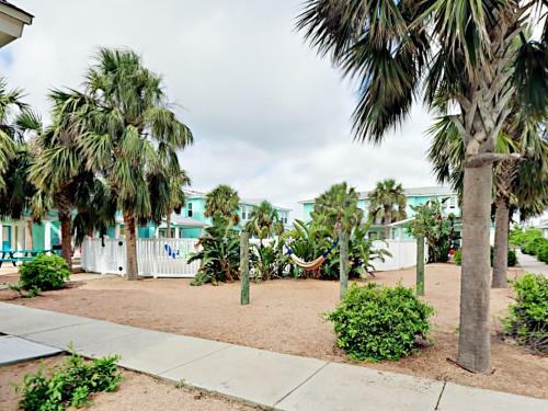 The Commons 402 - Three Bedroom Townhome