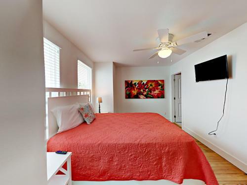 The Commons 402 - Three Bedroom Townhome
