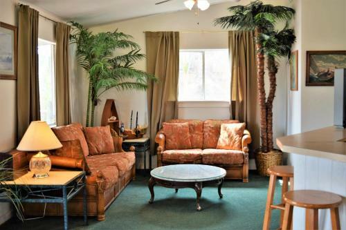 Beach House - Two Bedroom Home