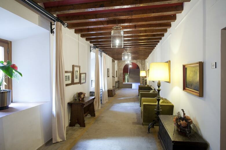 Hotel Parador Cardona