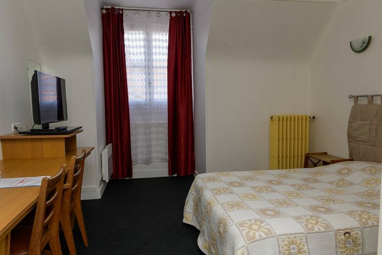Hotel De La Cloche