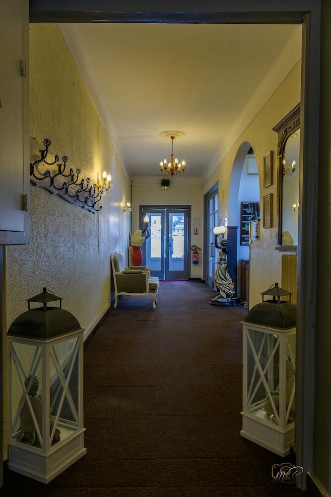Hotel De La Cloche