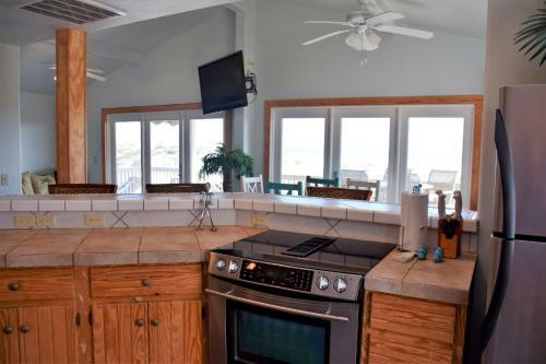3306 On The Beach - Three Bedroom Home