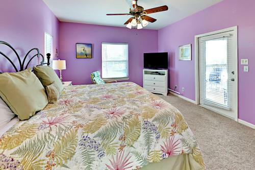 Beachy Keen - Five Bedroom Home