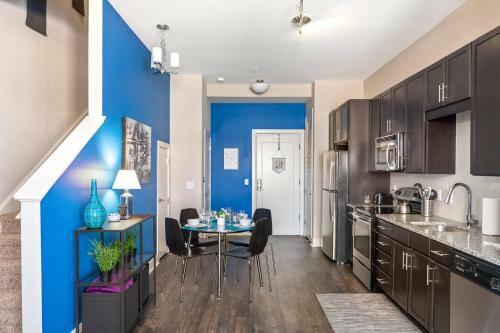 Trifecta ? Luxury Serviced Apartment In Dt Raleigh