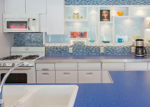 Nestled In The Cove - 3 Bedroom