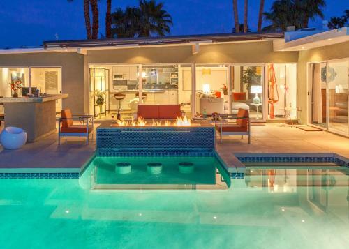 Nestled In The Cove - 3 Bedroom