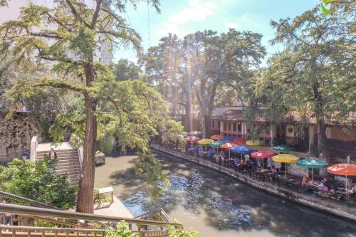 Apartamento Best Location Near Riverwalk! 1br Apt W/ Parking