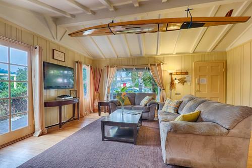 #363 - Poolside Paradise Three-bedroom Holiday Home