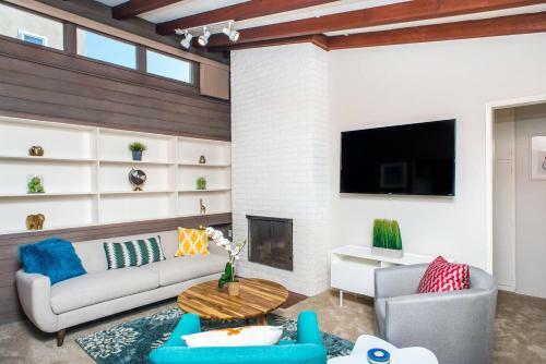 Three-bedroom In Point Loma