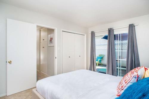Three-bedroom In Point Loma