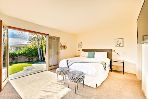 #5411 - Hillside Hideaway Three-bedroom Holiday Home