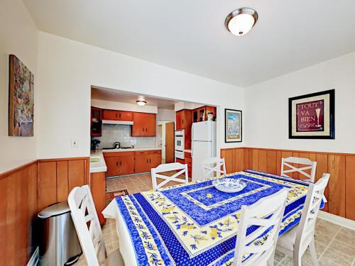 Little Italy Bungalow