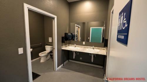 California Dreams Hostel
