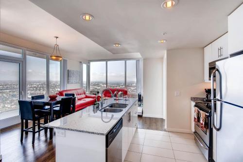 Downtown Apartment With Amazing Views