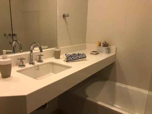 Apartamento Monoambiente Impecable Con Excelente Ubicaci�n