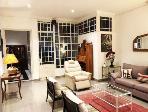 Casa En Pleno Centro De Tandil (para 4 Personas)