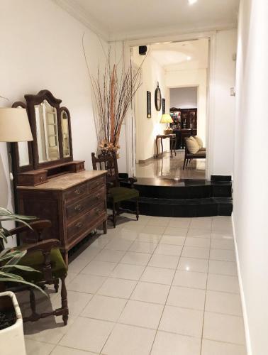 Casa En Pleno Centro De Tandil (para 4 Personas)