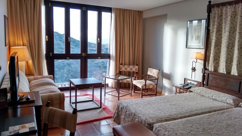 Hotel Parador De Sos Del Rey Cat�lico