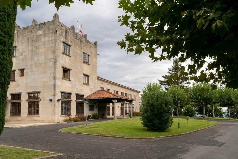 Hotel Parador de Ver�n