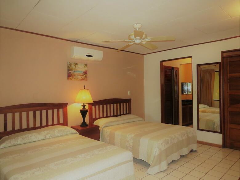 Hotel Flamingo Marina Resort