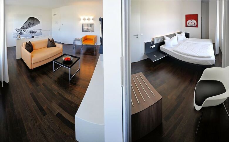 V8 Hotel Classic Motorworld Region Stuttgart
