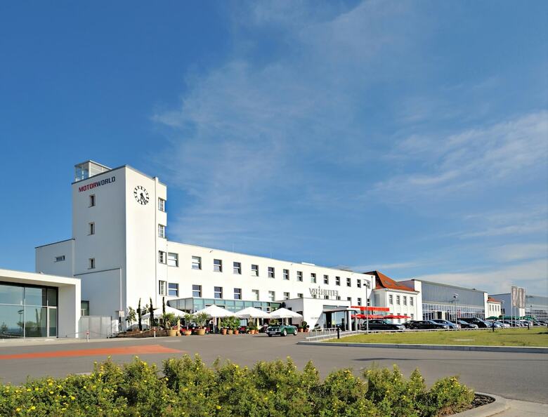 V8 Hotel Classic Motorworld Region Stuttgart