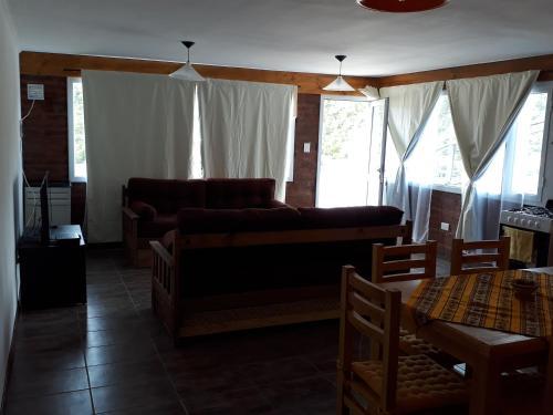 Hostal Aparthotel Pehuenia