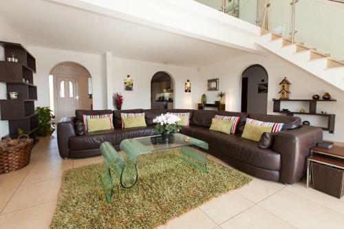 Villa Os Pinheiros