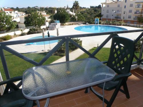 Apartamento T2 Corcovada 1�andar Vista Piscina