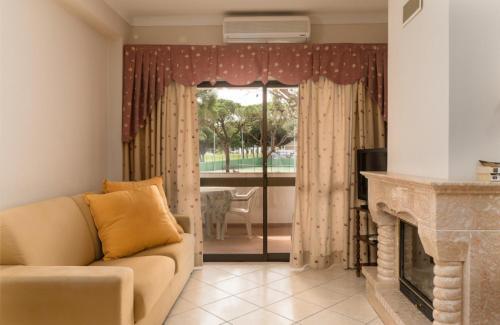 Apartamento Akisol Olhos De Agua Pine