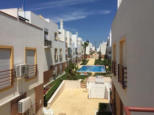 Prestige For Home - Apartamento Cabanas Com Piscina Exterior