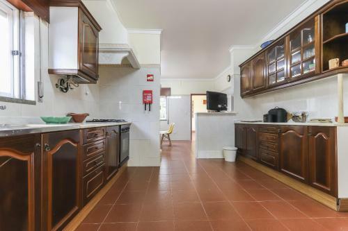 Sintra Villa With Pool By Homing
