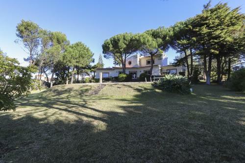 Sintra Villa With Pool By Homing