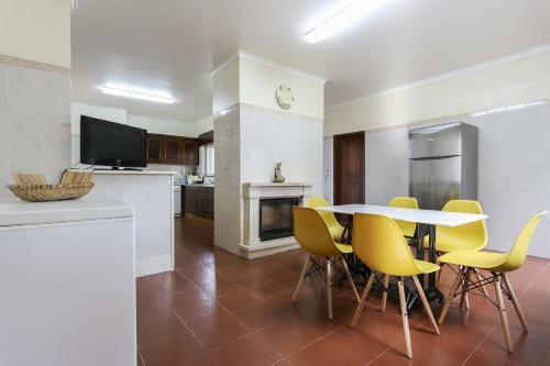 Sintra Villa With Pool By Homing
