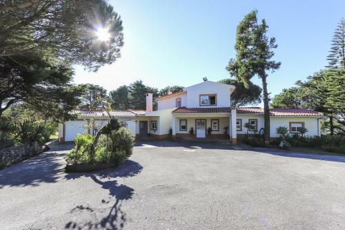 Sintra Villa With Pool By Homing