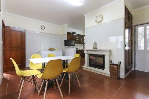Sintra Villa With Pool By Homing