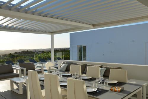 Porches Villa Sleeps 10 Pool Air Con Wifi